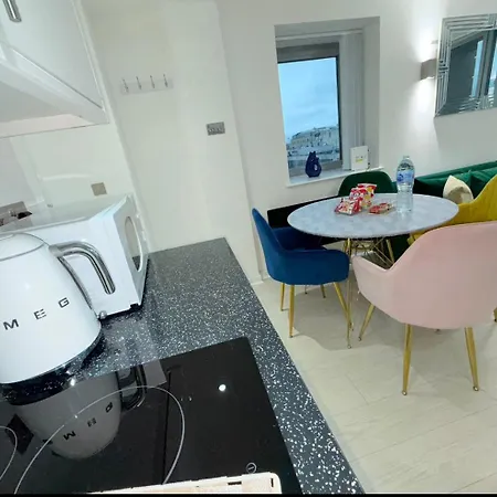 Winner Of 2025 Traveller Award - 2 Double Bed In Heart Of Centre With Netflix & Wifi Leeds (West Yorkshire)