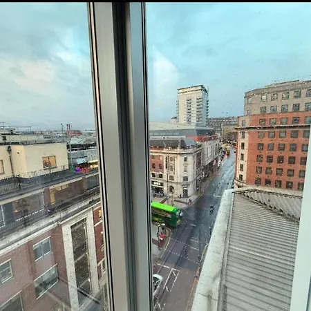 Winner Of 2025 Traveller Award - 2 Double Bed In Heart Of Centre With Netflix & Wifi 公寓