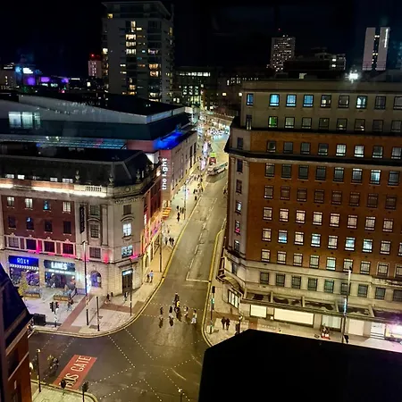 Winner Of 2025 Traveller Award - 2 Double Bed In Heart Of Centre With Netflix & Wifi 公寓