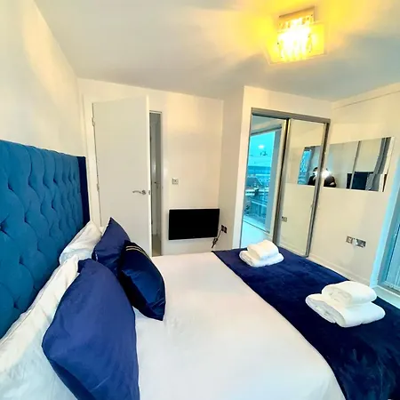 شقة Winner Of 2025 Traveller Award - 2 Double Bed In Heart Of Centre With Netflix & Wifi