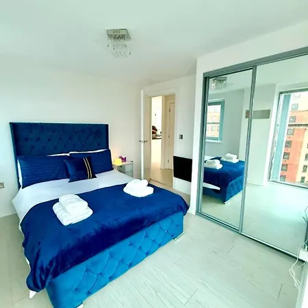 Winner Of 2025 Traveller Award - 2 Double Bed In Heart Of Centre With Netflix & Wifi شقة ليدز