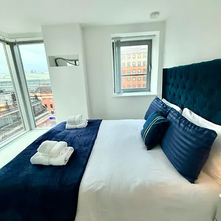 Winner Of 2025 Traveller Award - 2 Double Bed In Heart Of Centre With Netflix & Wifi