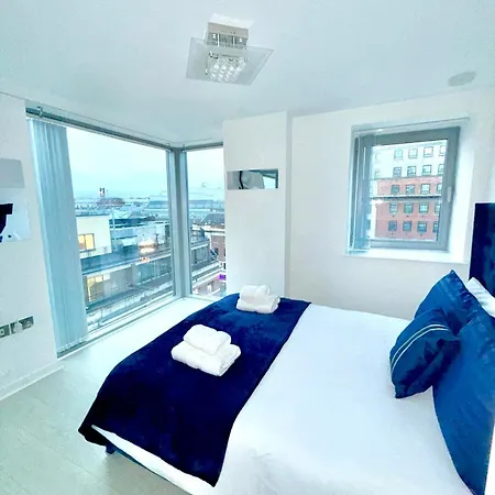 Winner Of 2025 Traveller Award - 2 Double Bed In Heart Of Centre With Netflix & Wifi