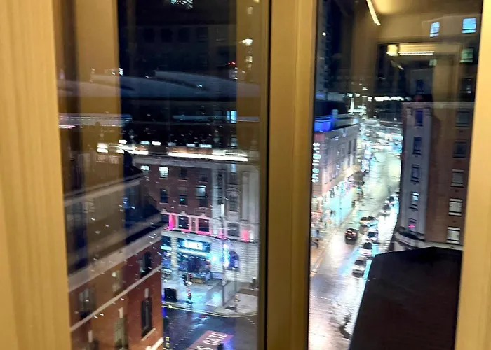 Winner Of 2025 Traveller Award - 2 Double Bed In Heart Of Centre With Netflix & Wifi Διαμέρισμα *