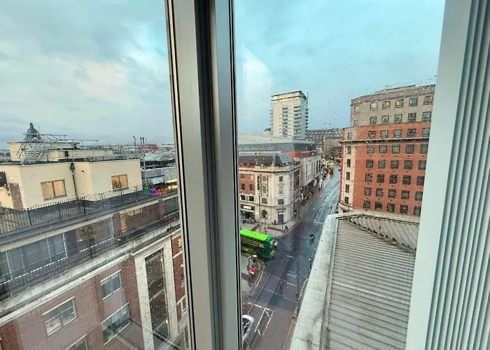 Winner Of 2025 Traveller Award - 2 Double Bed In Heart Of Centre With Netflix & Wifi 公寓