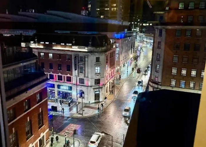 Winner Of 2025 Traveller Award - 2 Double Bed In Heart Of Centre With Netflix & Wifi Λιντς