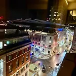 Winner Of 2025 Traveller Award - 2 Double Bed In Heart Of Centre With Netflix & Wifi Lejlighed *