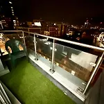 Winner Of 2025 Traveller Award - 2 Double Bed In Heart Of Centre With Netflix & Wifi Lejlighed