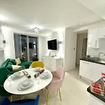 Lejlighed Winner Of 2025 Traveller Award - 2 Double Bed In Heart Of Centre With Netflix & Wifi Leeds (West Yorkshire)