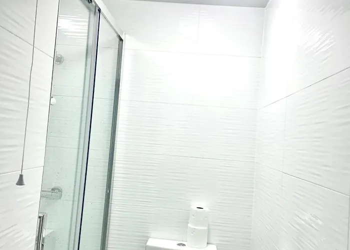 Winner Of 2025 Traveller Award - 2 Double Bed In Heart Of Centre With Netflix & Wifi Апартаменти *