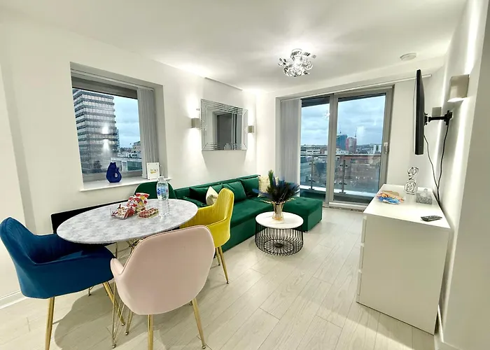 Winner Of 2025 Traveller Award - 2 Double Bed In Heart Of Centre With Netflix & Wifi